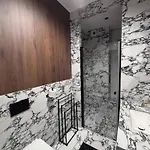 Young 127 Appartement